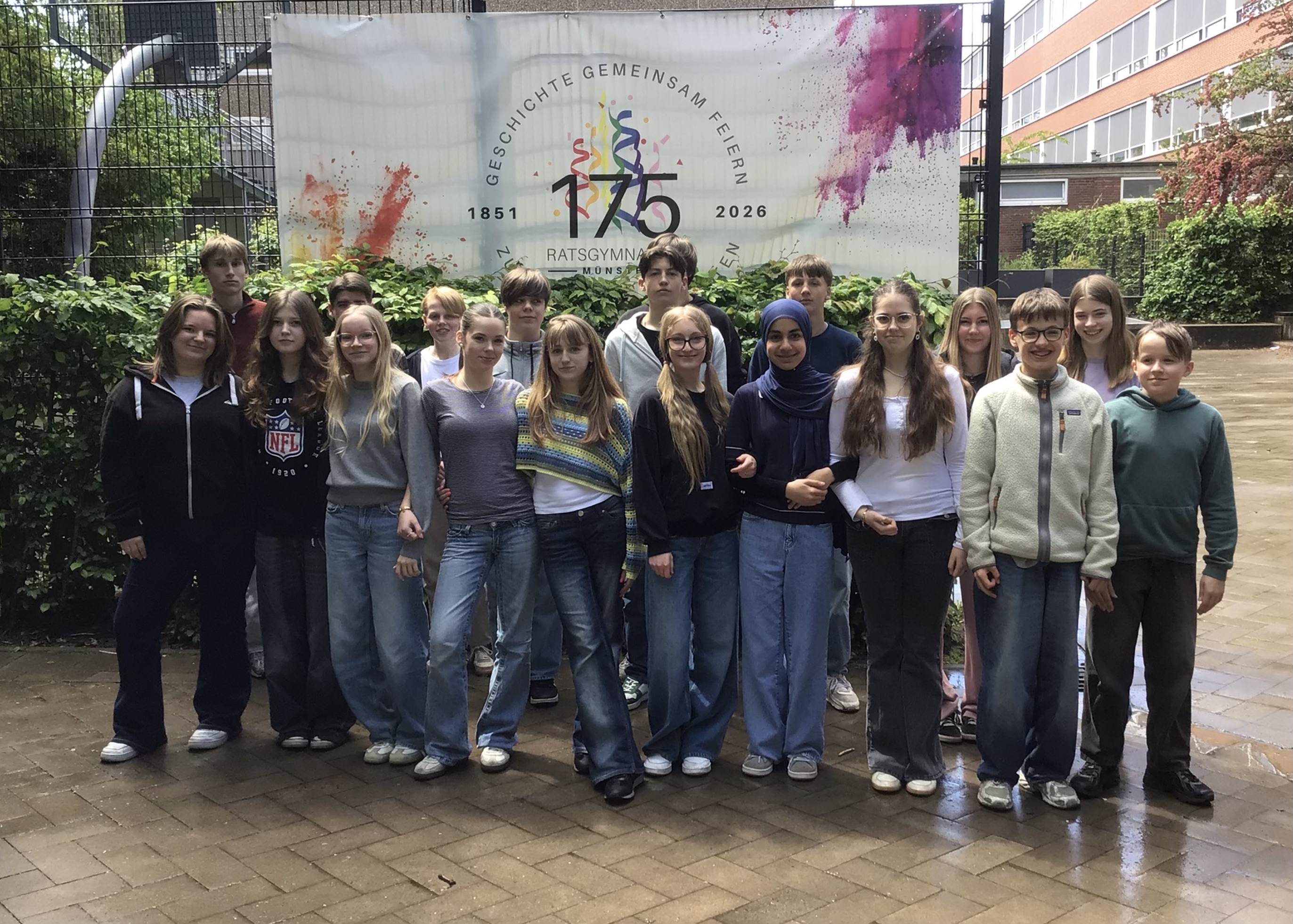 Der 3. Platz und 300 Euro geht an die Klasse 8c des Städtischen Ratsgymnasiums in Münster.
